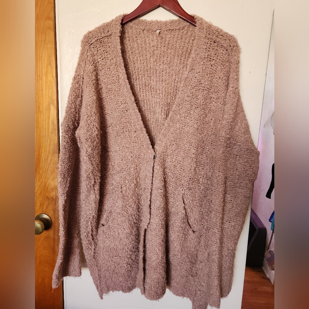 Free People Pink Boucle Oversized Snap Cardigan Size Medium - Picture 3 of 6